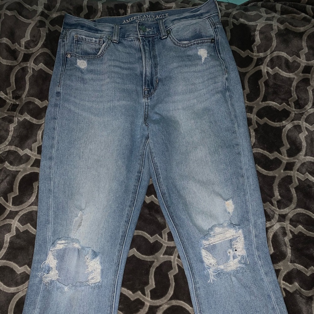 American eagle mom jeans light washed